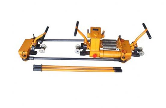 點(diǎn)擊查看詳細(xì)信息<br>標(biāo)題：YTF-400Ⅱ型液壓軌縫調(diào)整器 閱讀次數(shù)：2162